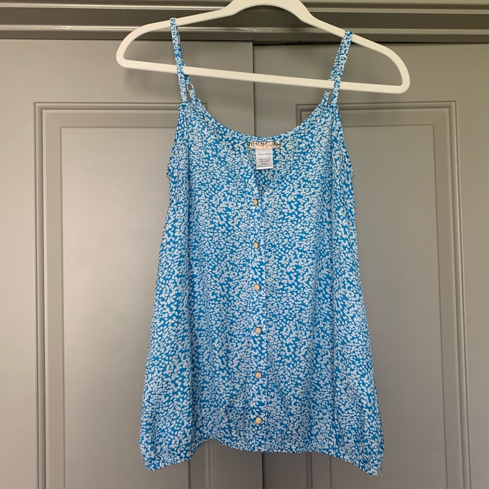 Blue patterned top
